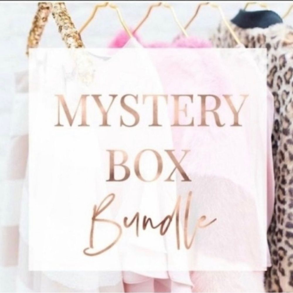 Women’s Clothing Mystery Box. 5 Pieces